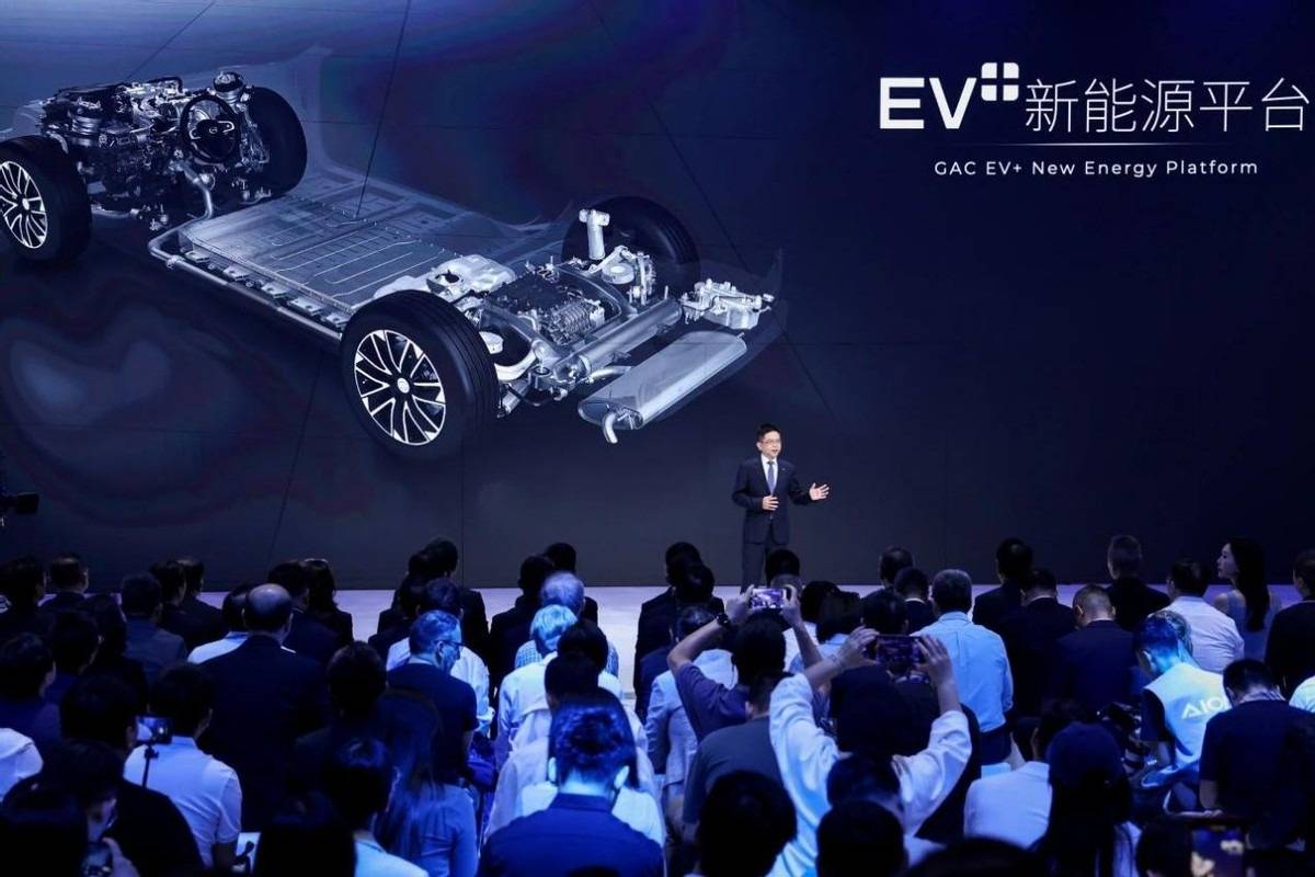 最好的SUV？编辑部吵翻了！九游会网址是多少谁是50万内(图4)