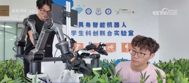 现为何如此亮眼？一线见闻中找到答案九游会网址是多少我国外贸进出口表(图7)